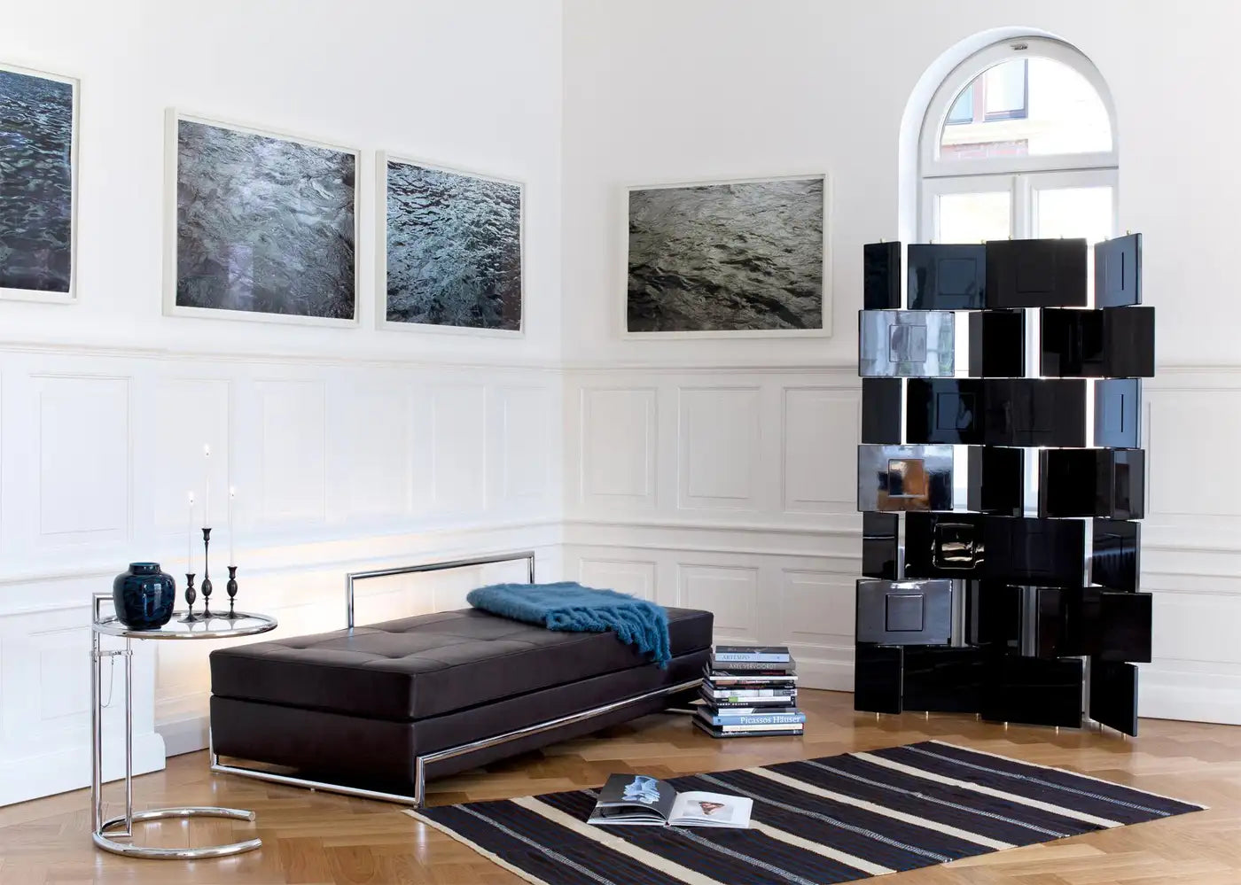 Customizable Grand Daybed Eileen Gray for ClassiCon