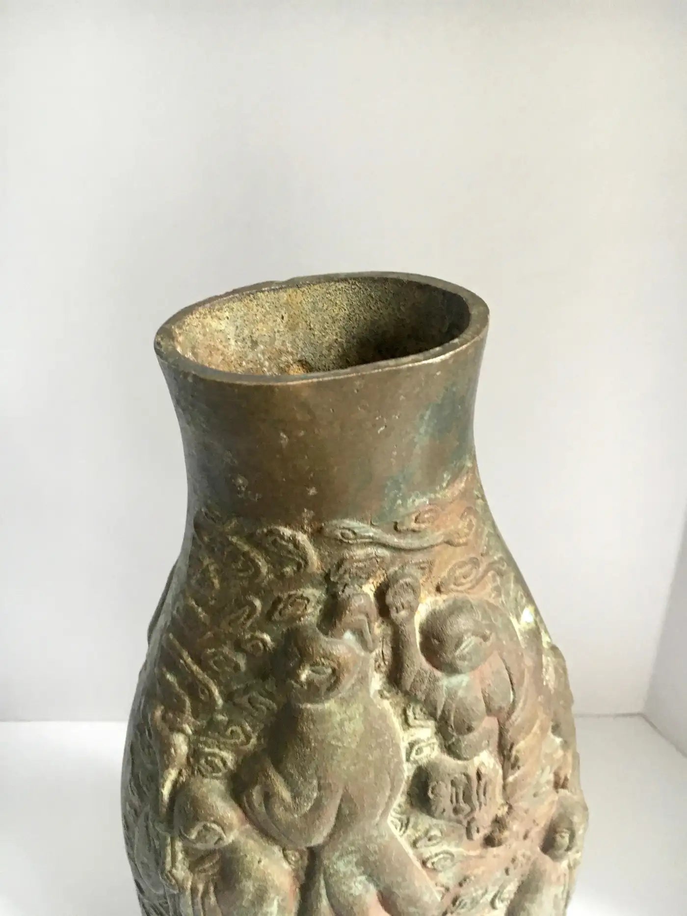 Chinese Bronze Vase with 10 Figures