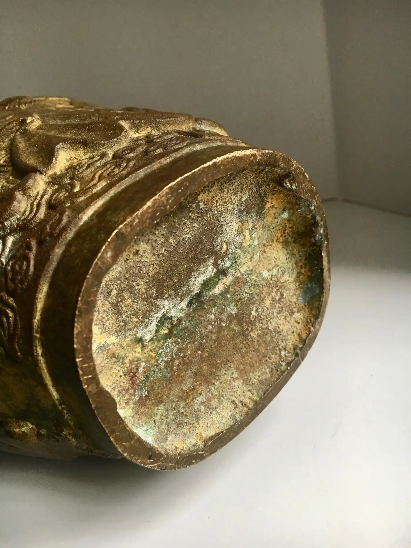 Chinese Bronze Vase with 10 Figures