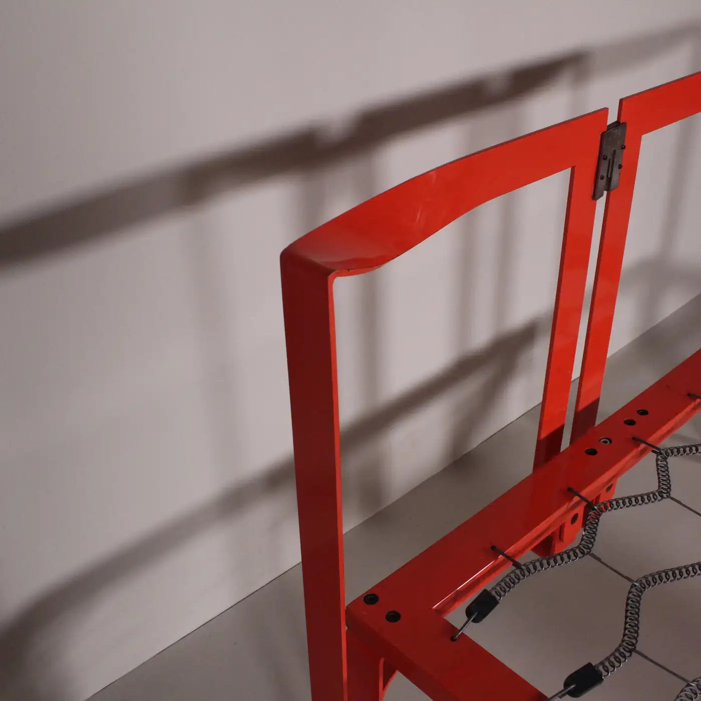 Vanessa single bed by Tobia Scarpa, Simon