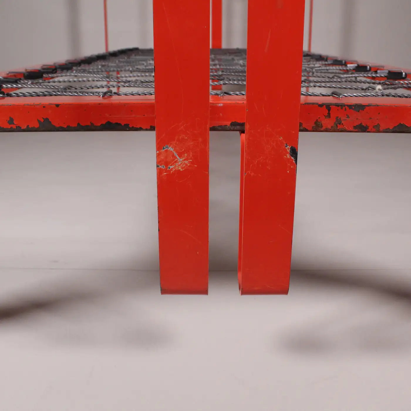 Vanessa single bed by Tobia Scarpa, Simon