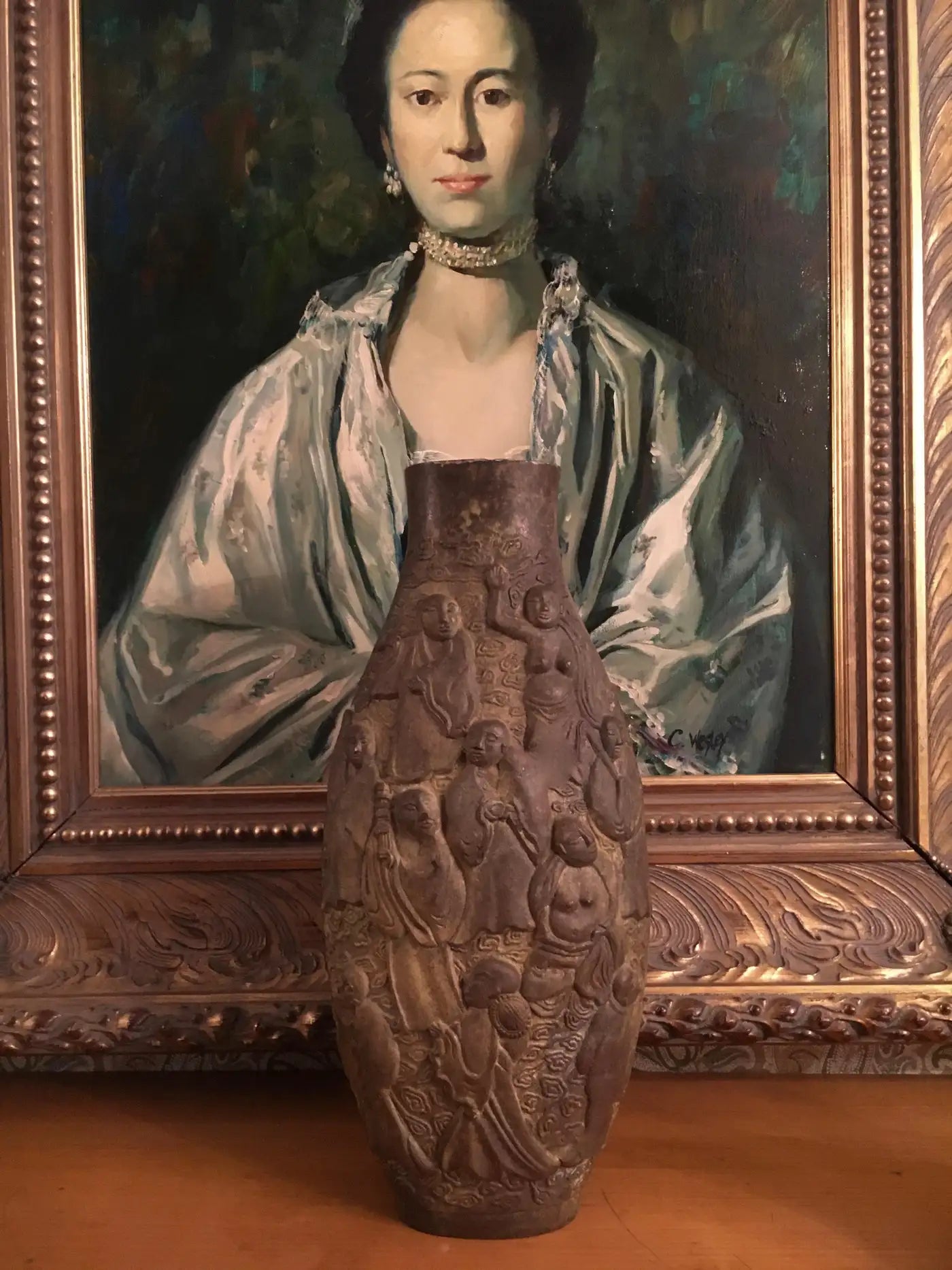 Chinese Bronze Vase with 10 Figures