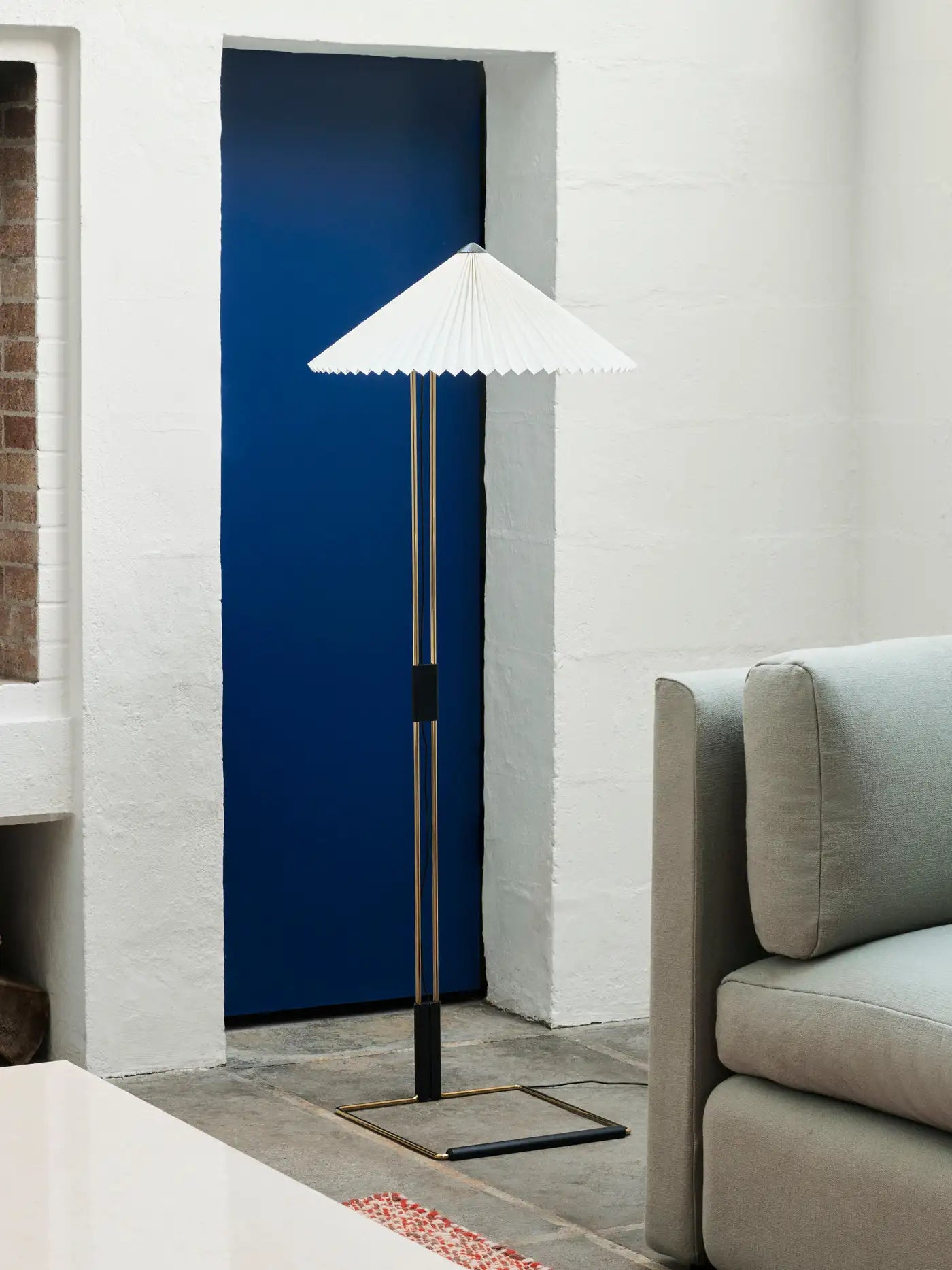 Matin Floor Lamp, White