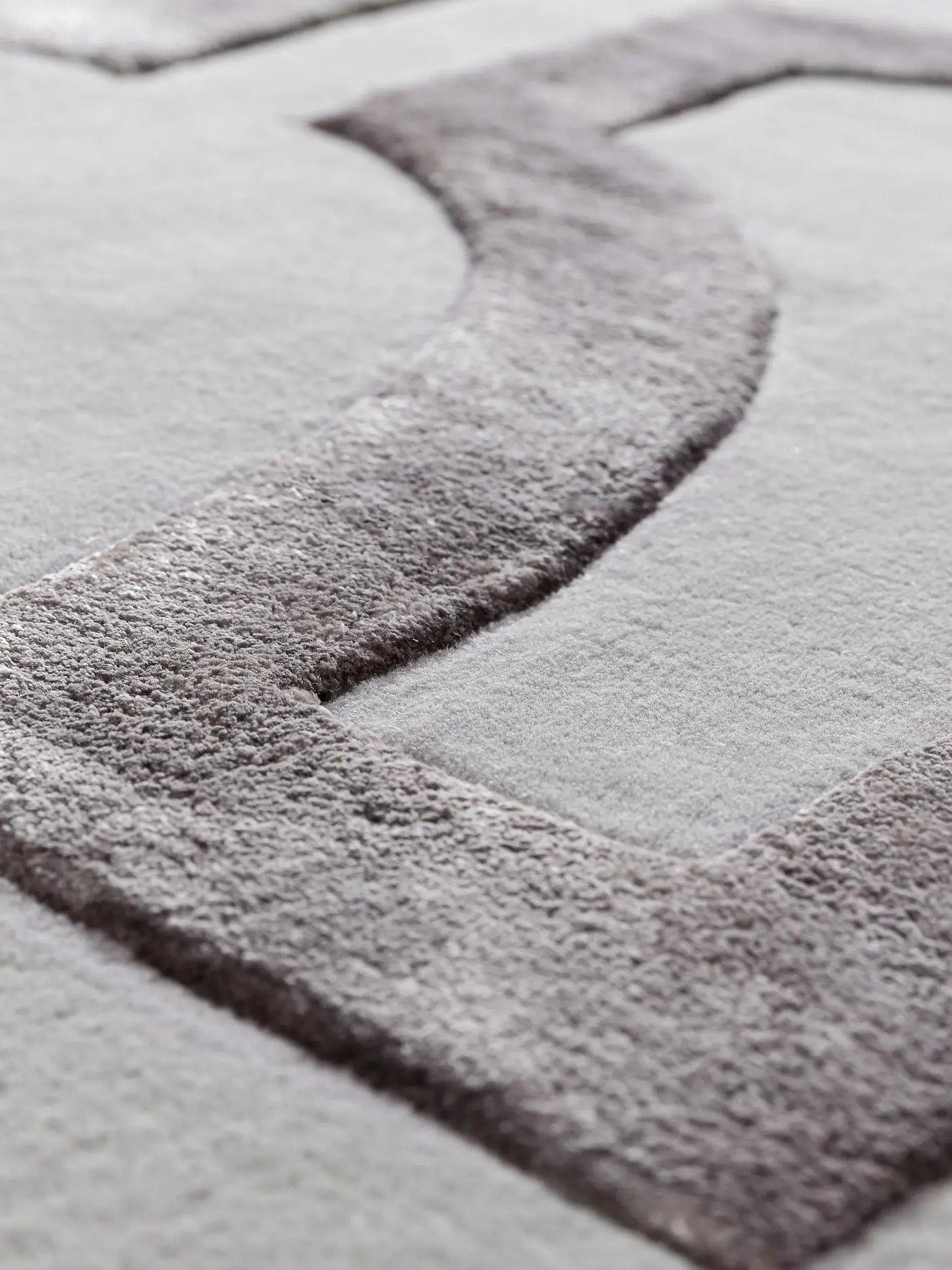 Elegant Charcoal-Grey Wool & Lyocell Statement Rug