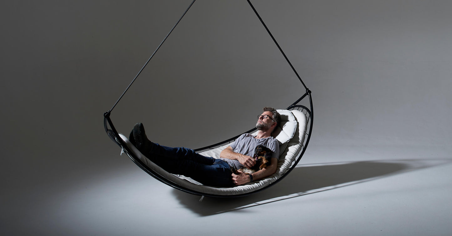 Melon Hanging Swing Chair – Modern White Indoor/Outdoor Daybed, 2022