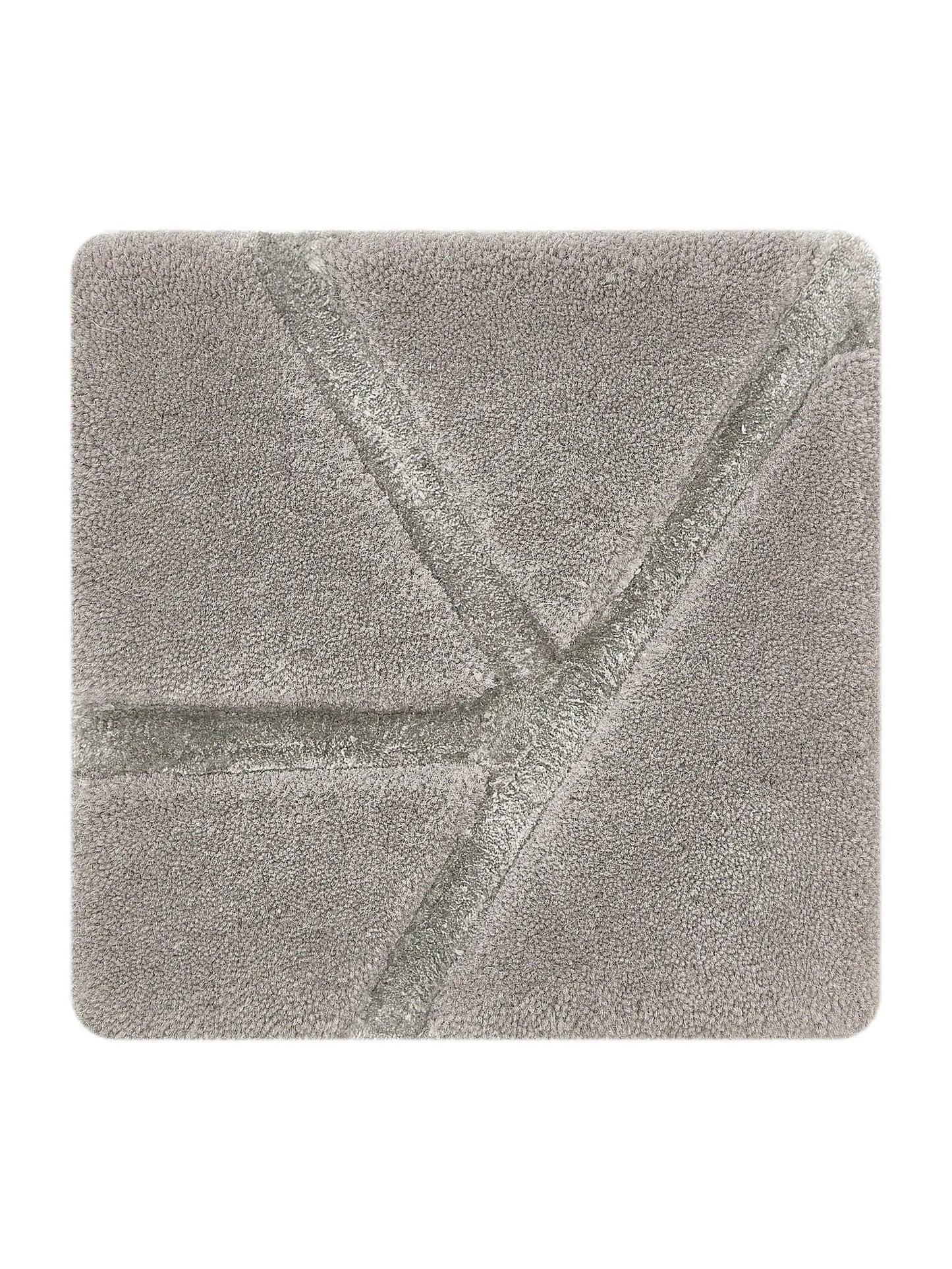 Sophisticated Grey Wool & Lyocell Rug