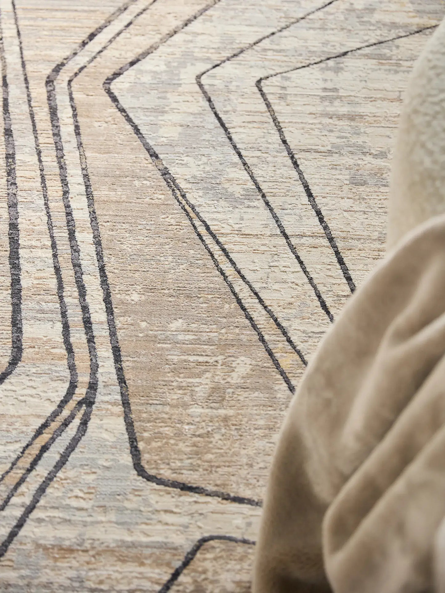 Nero Anthrazit & Cream Rug