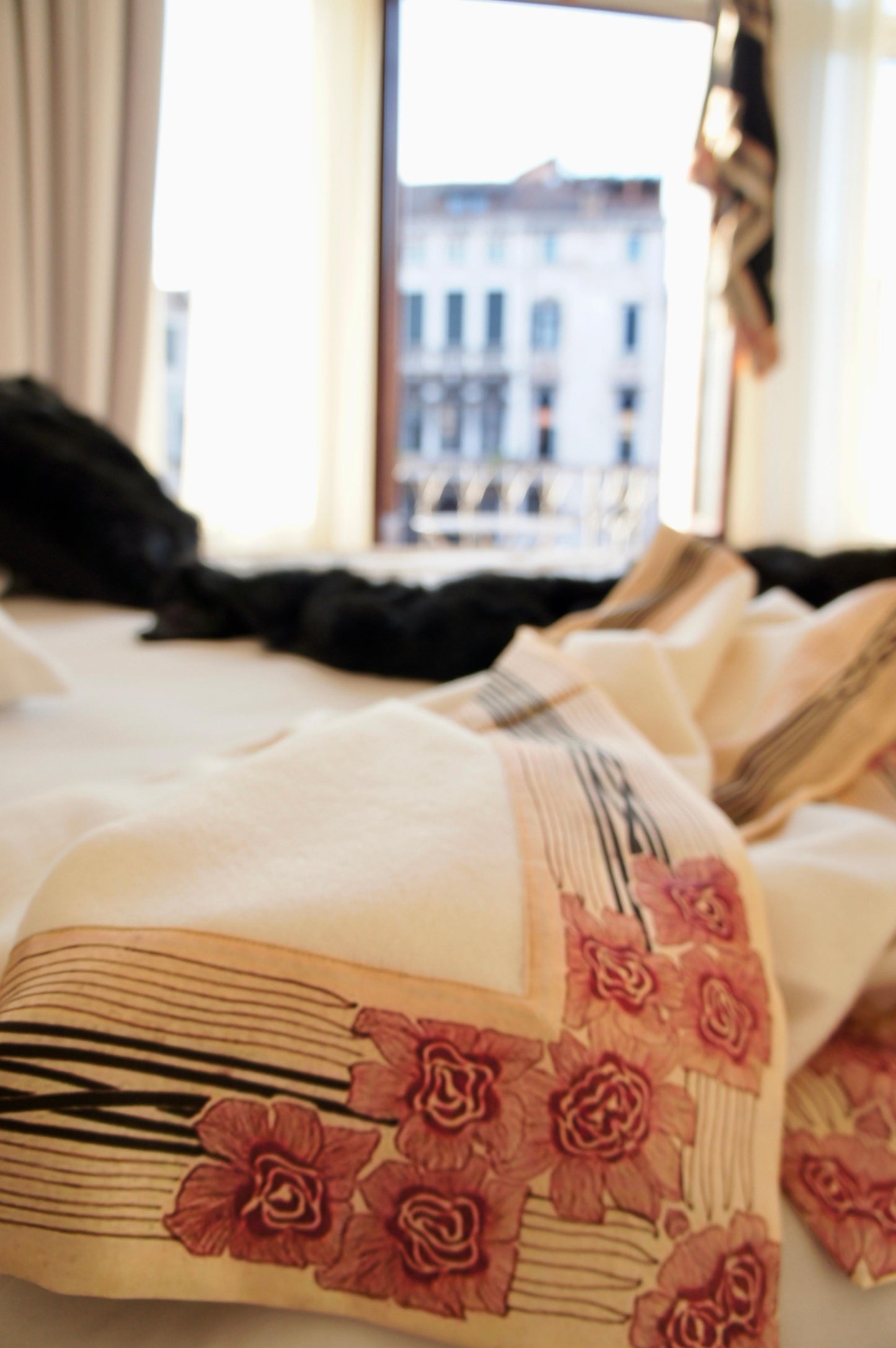 NOW VOYAGER Luxury Wool Blanket Lambswool & Cashmere King Size