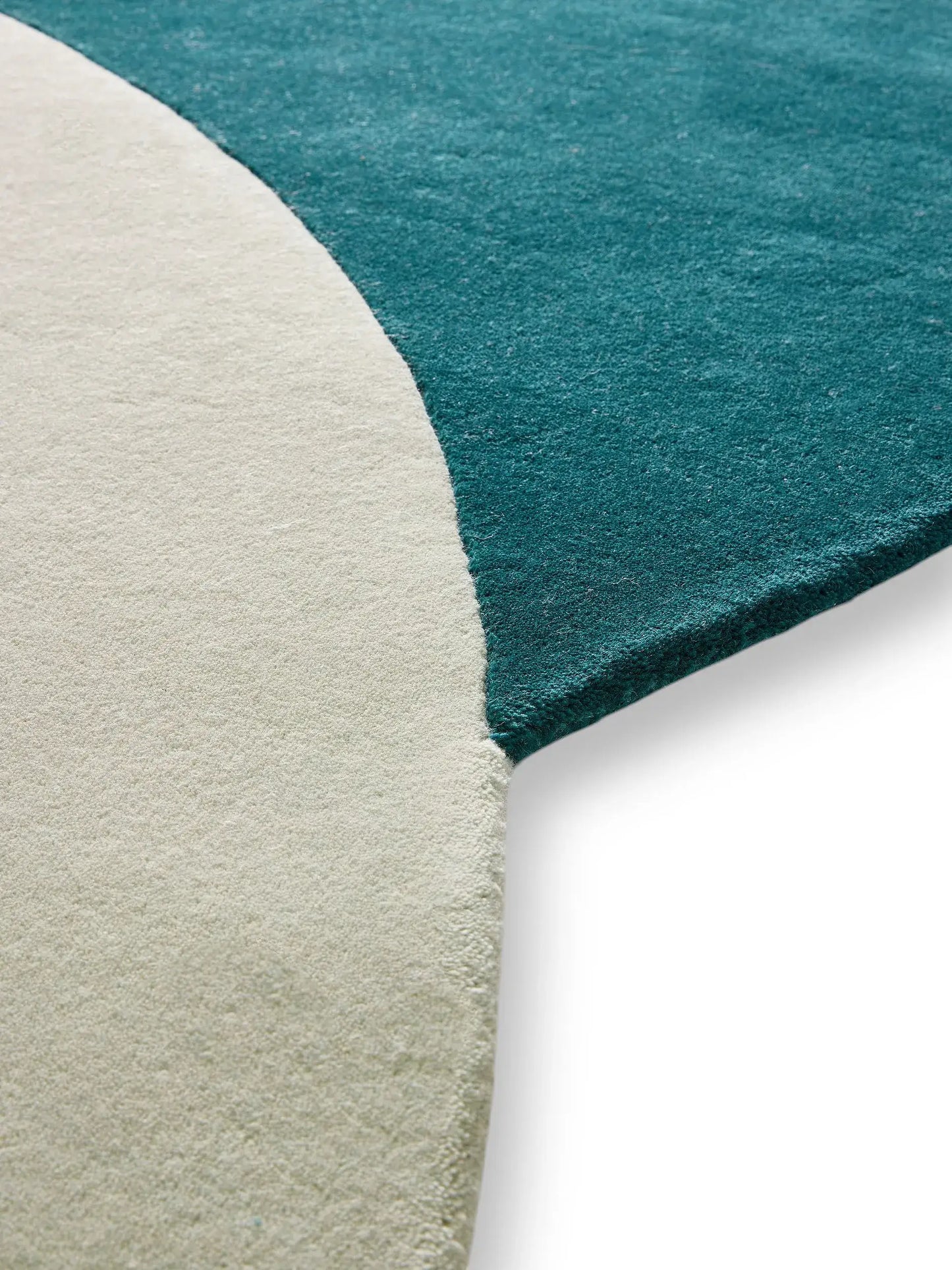 Luxurious Green Wool Flat-weave Rug