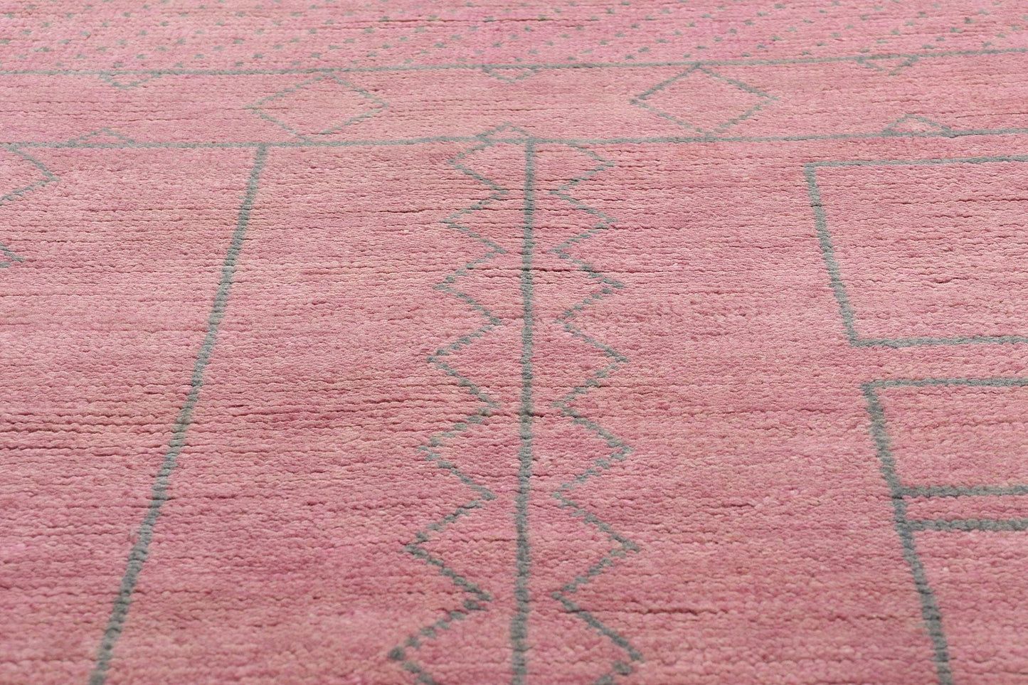 Blushing Nomad Boho Chic Pink Moroccan Wool Rug – 254 x 310 cm