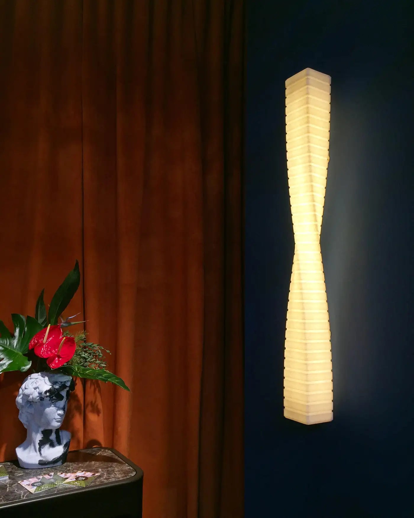 Light White Spin Wall Lamp