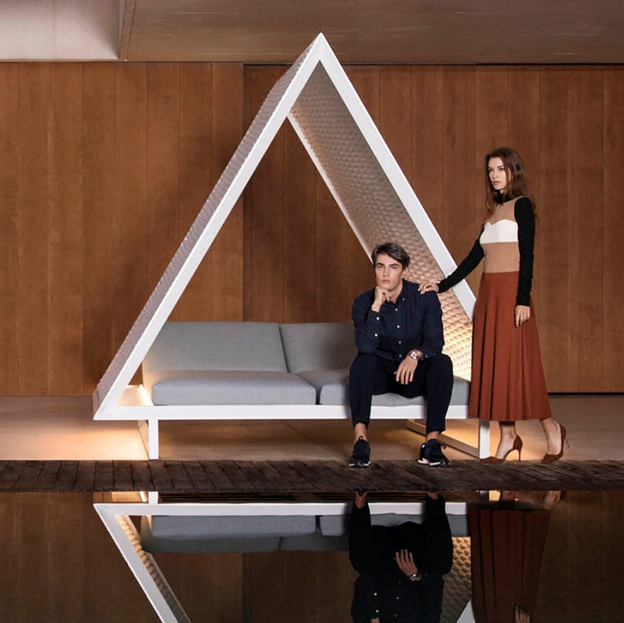 Vineyard Daybed with Woven Rope Roof