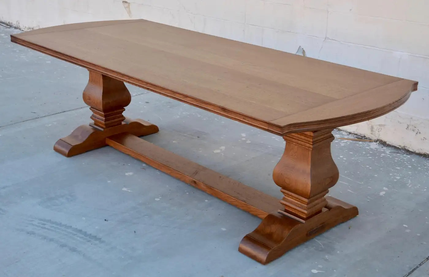 Expandable Dining Table Made from Rift Sawn Oak
