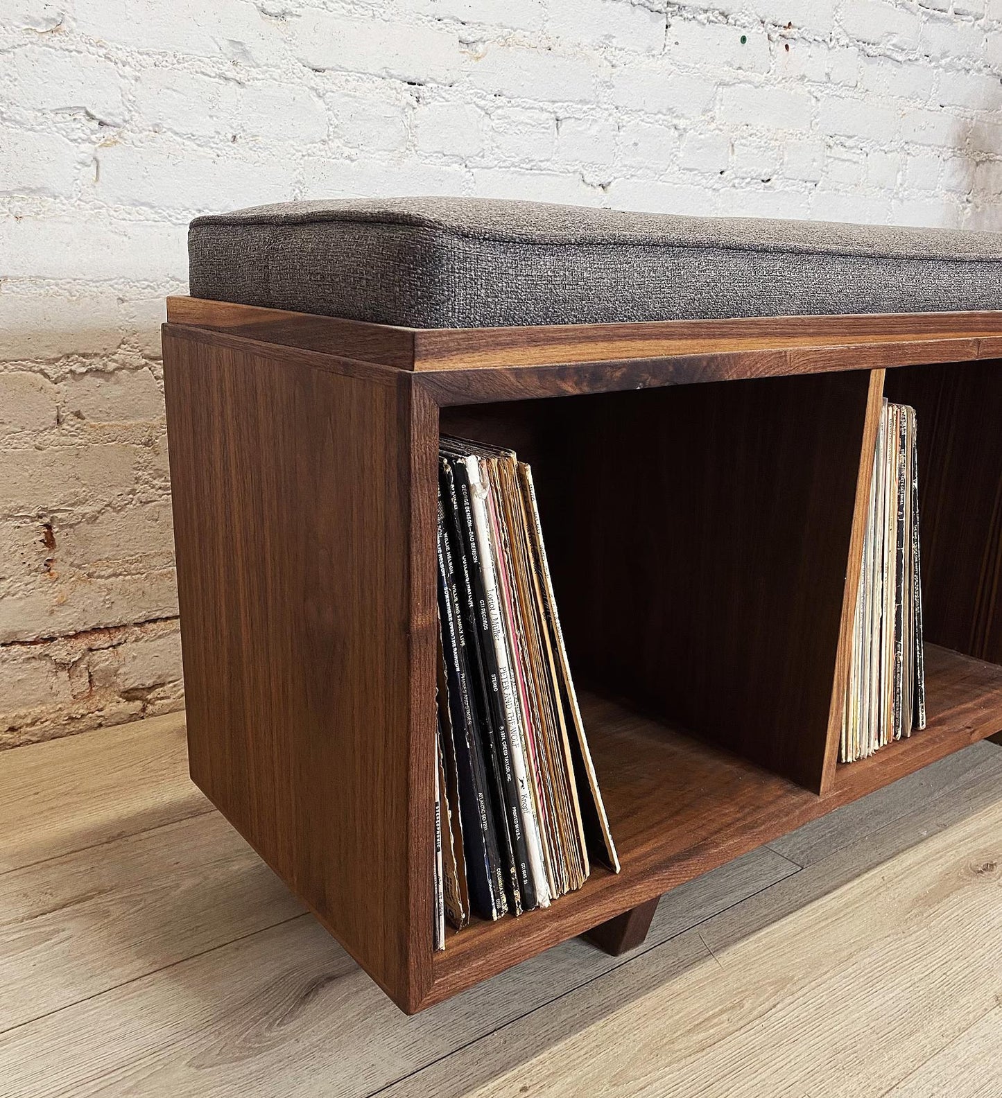 Hifi Vinyl LP Storage Bench – Mid-Century Modern Walnut Stereo Cabinet
