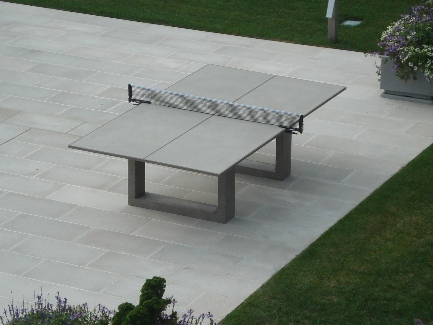Contemporary Concrete Ping Pong Table – Regulation Size with Carbon Fiber Reinforcement
