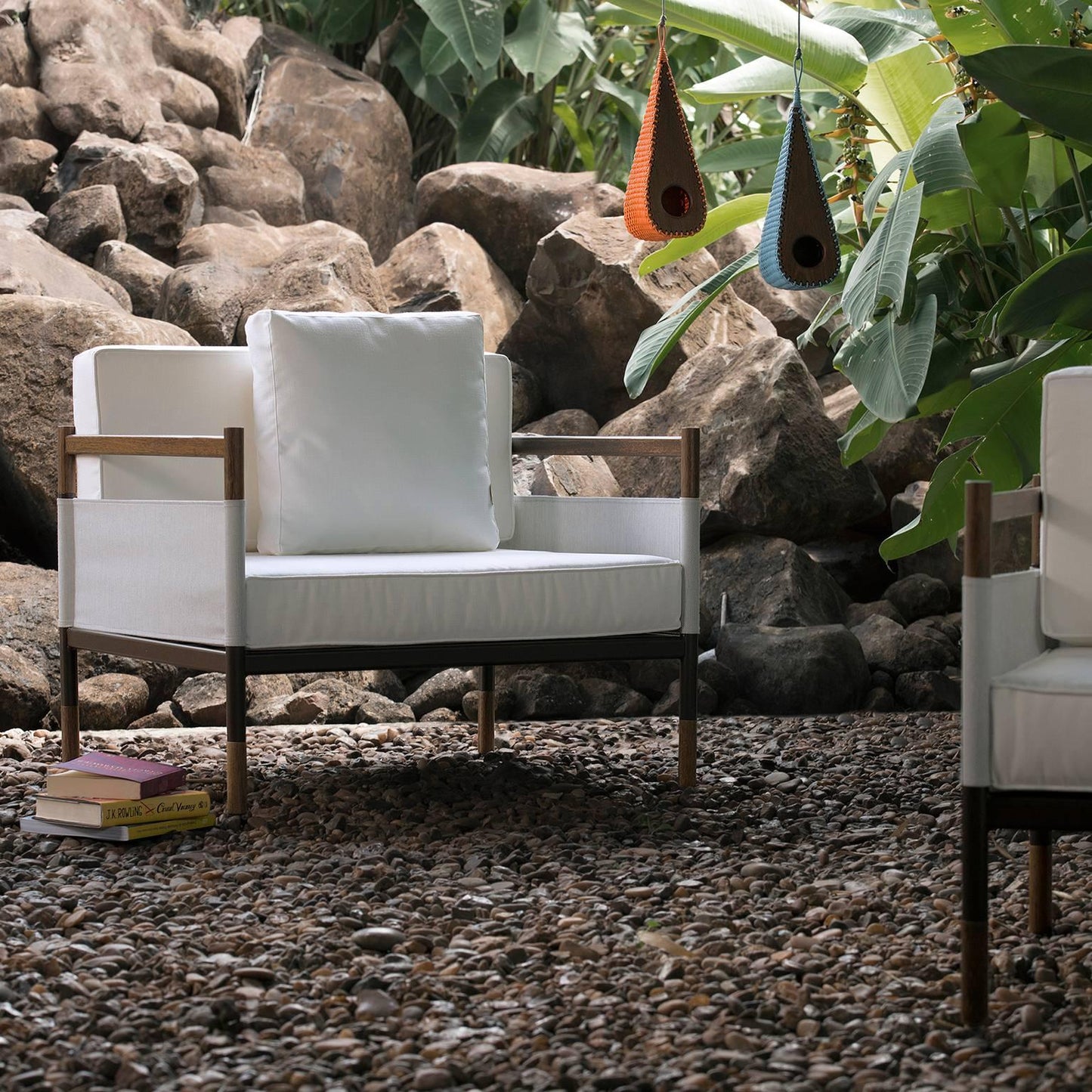 Minimalist Outdoor Lounge Chair in Hardwood, Metal & Batyline Fabric – Skyfolding Collection by Simonini